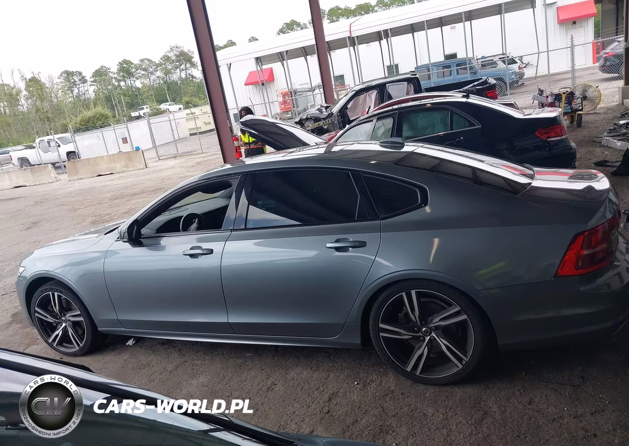 2020 Volvo S90 T6 R-Design VIN:LVYA22MT8LP154149 - 14