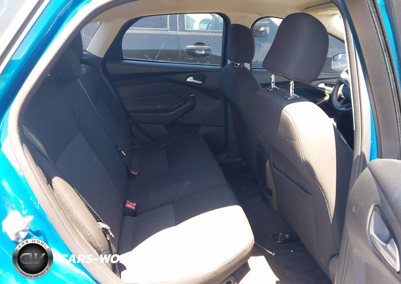 2015 Ford Focus Se VIN:1FADP3K26FL325343 - 8