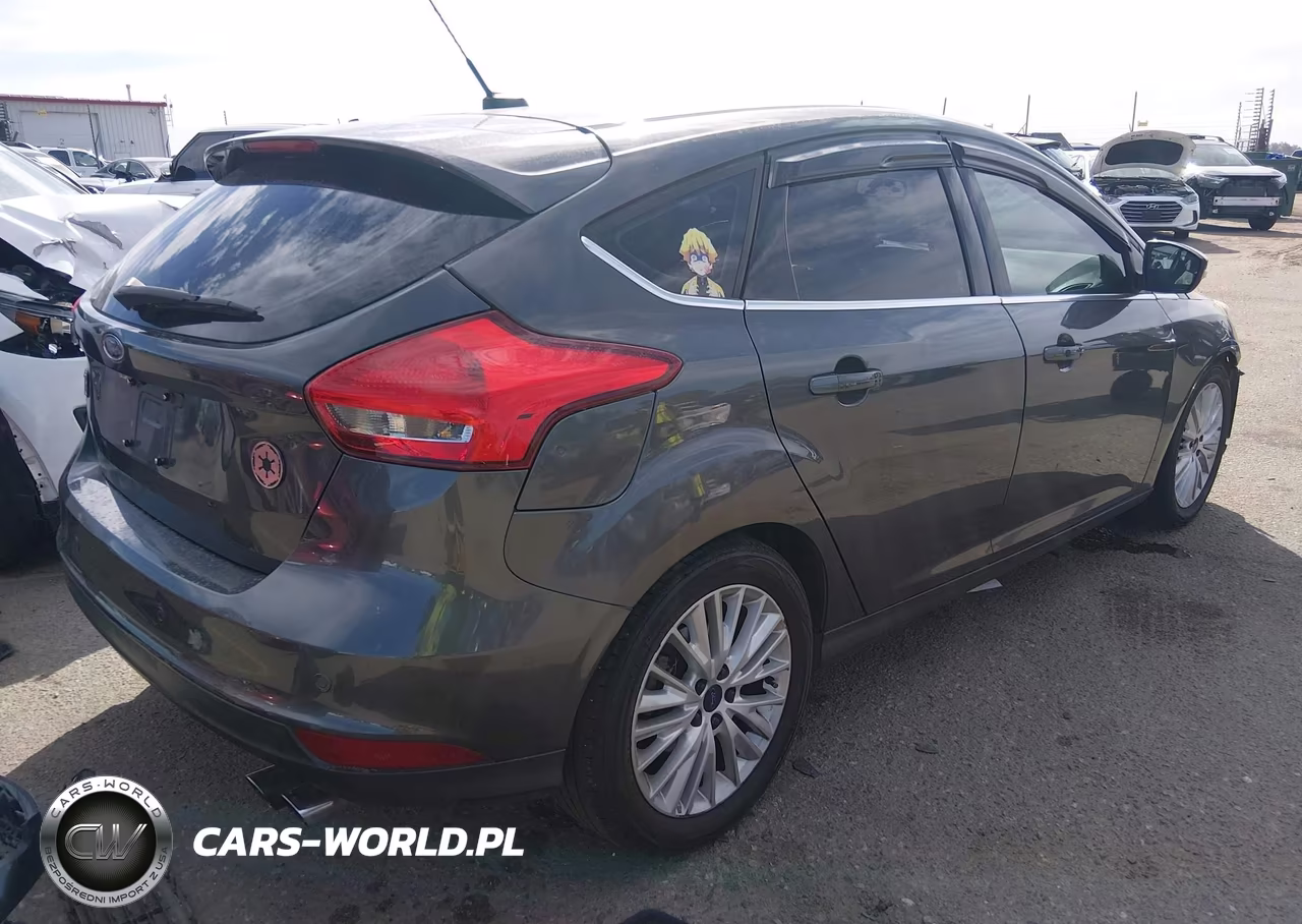 2016 Ford Focus Titanium VIN:1FADP3N29GL315936 - 4