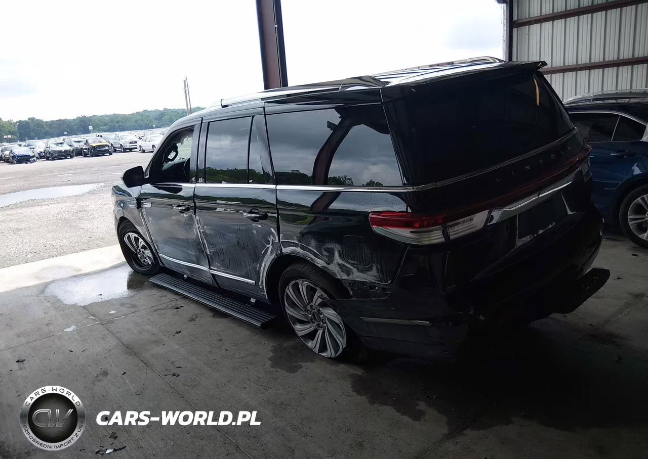 2024 Lincoln Navigator Premiere VIN:5LMJJ2NG8REL16323 - 3