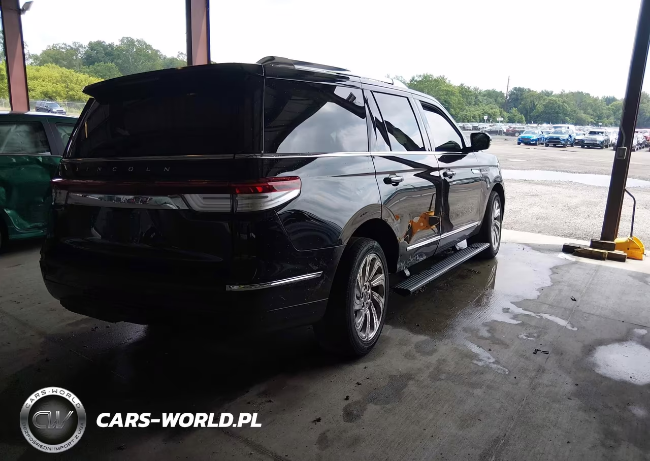 2024 Lincoln Navigator Premiere VIN:5LMJJ2NG8REL16323 - 4