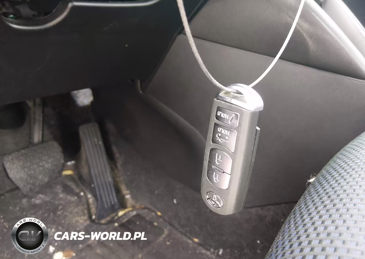 2019 Toyota Yaris L VIN:3MYDLBYV7KY526463 - 11