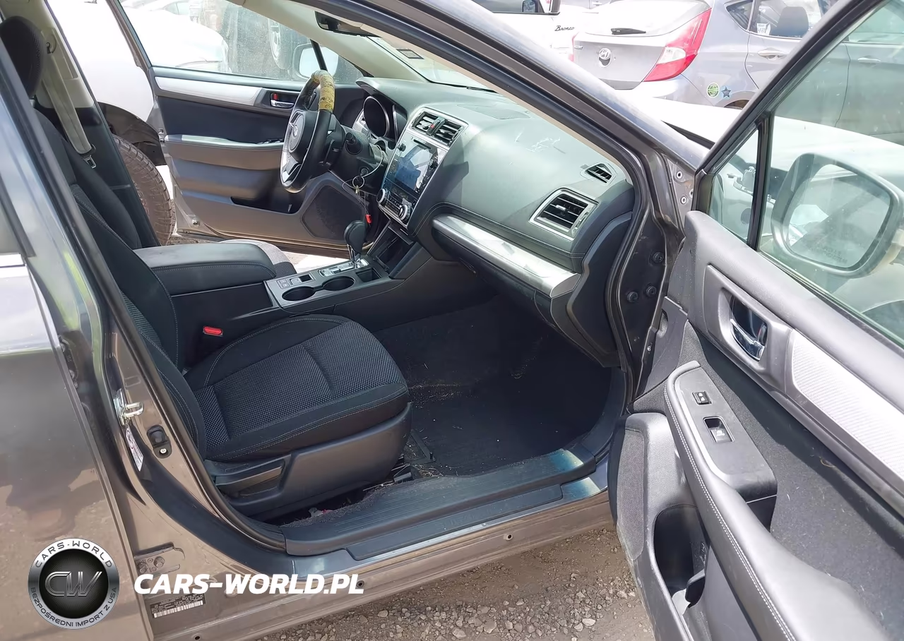 2019 Subaru Outback 2.5I Premium VIN:4S4BSAHCXK3338459 - 5