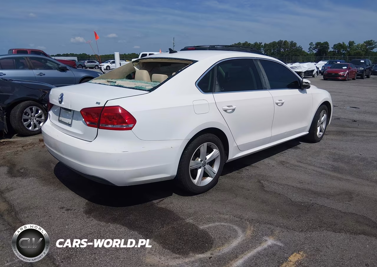2012 Volkswagen Passat 2.5L Se VIN:1VWBH7A35CC102560 - 4