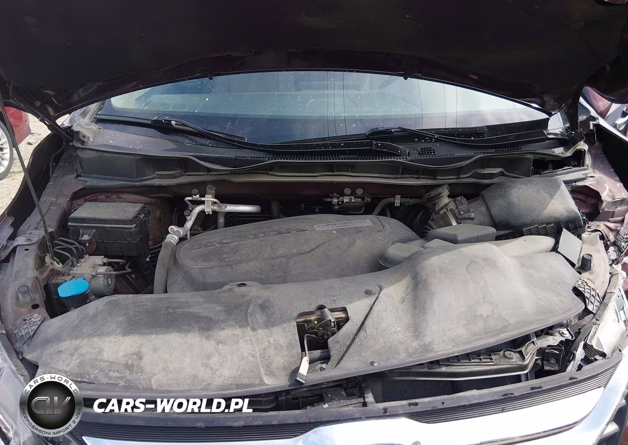 2018 Honda Odyssey Touring VIN:5FNRL6H81JB063171 - 10