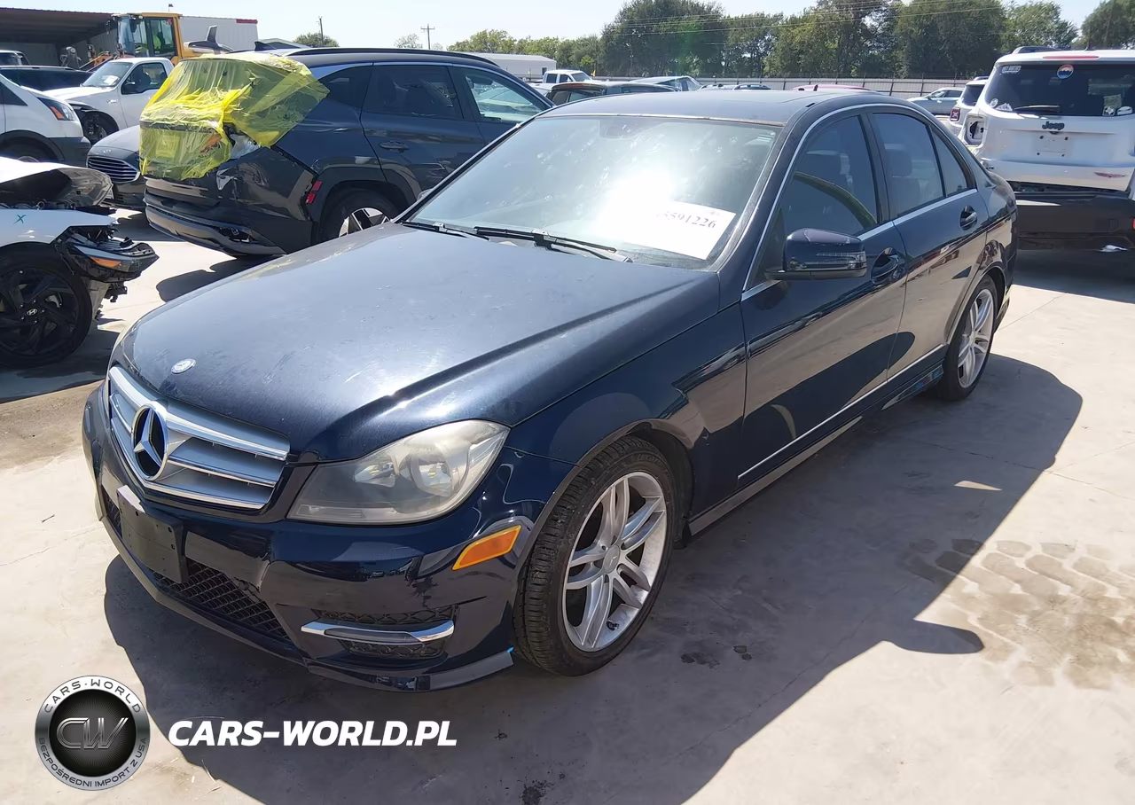 2013 Mercedes-Benz C 250 Sport VIN:WDDGF4HB1DA863261 - 2