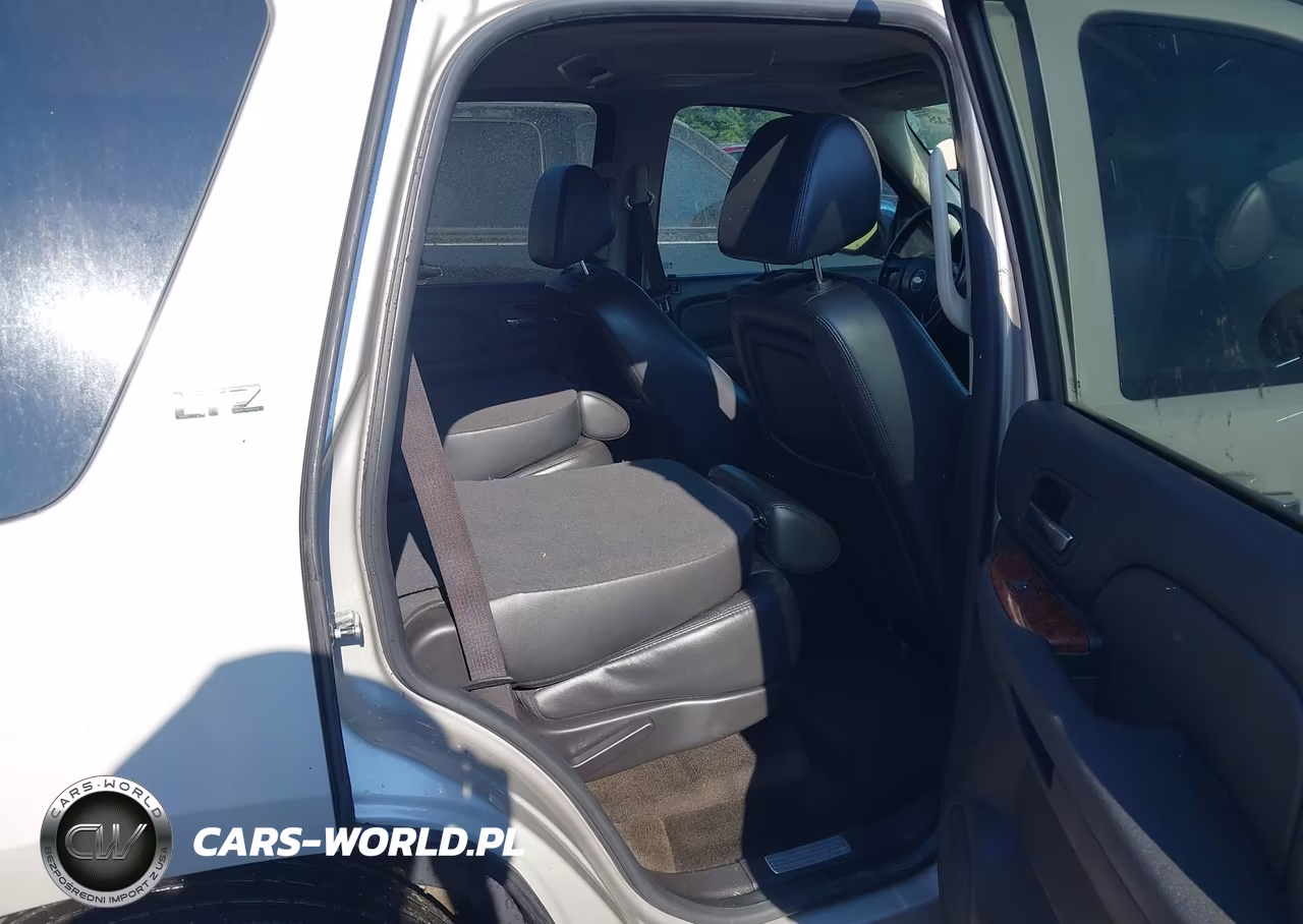 2007 Chevrolet Tahoe Ltz VIN:1GNFC13097J397027 - 8