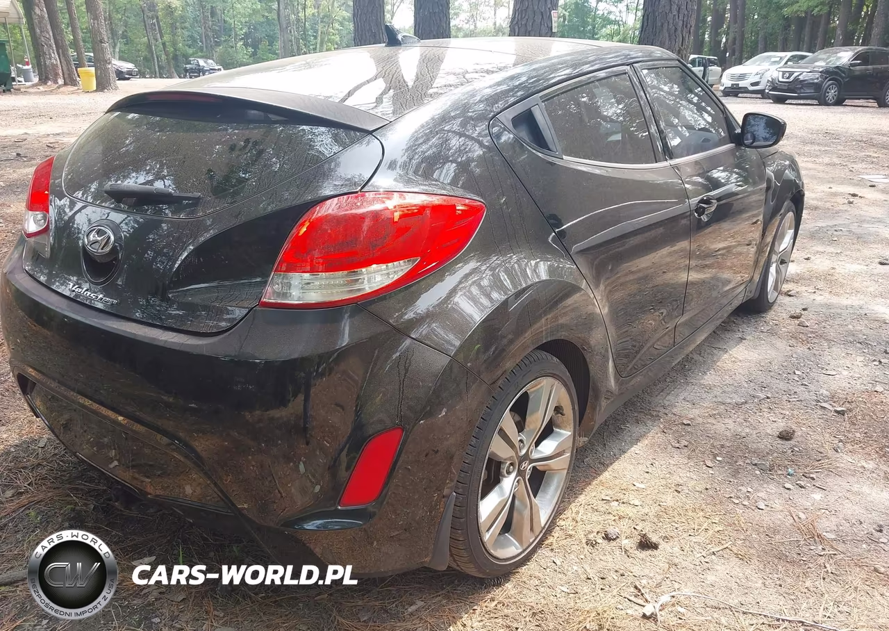 2012 Hyundai Veloster Base W-Black VIN:KMHTC6ADXCU065505 - 4