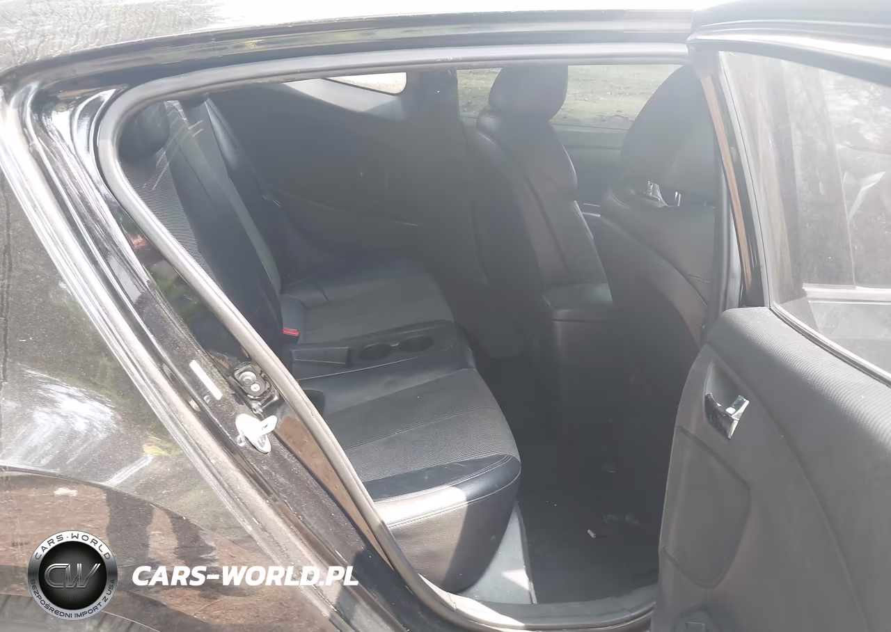 2012 Hyundai Veloster Base W-Black VIN:KMHTC6ADXCU065505 - 8