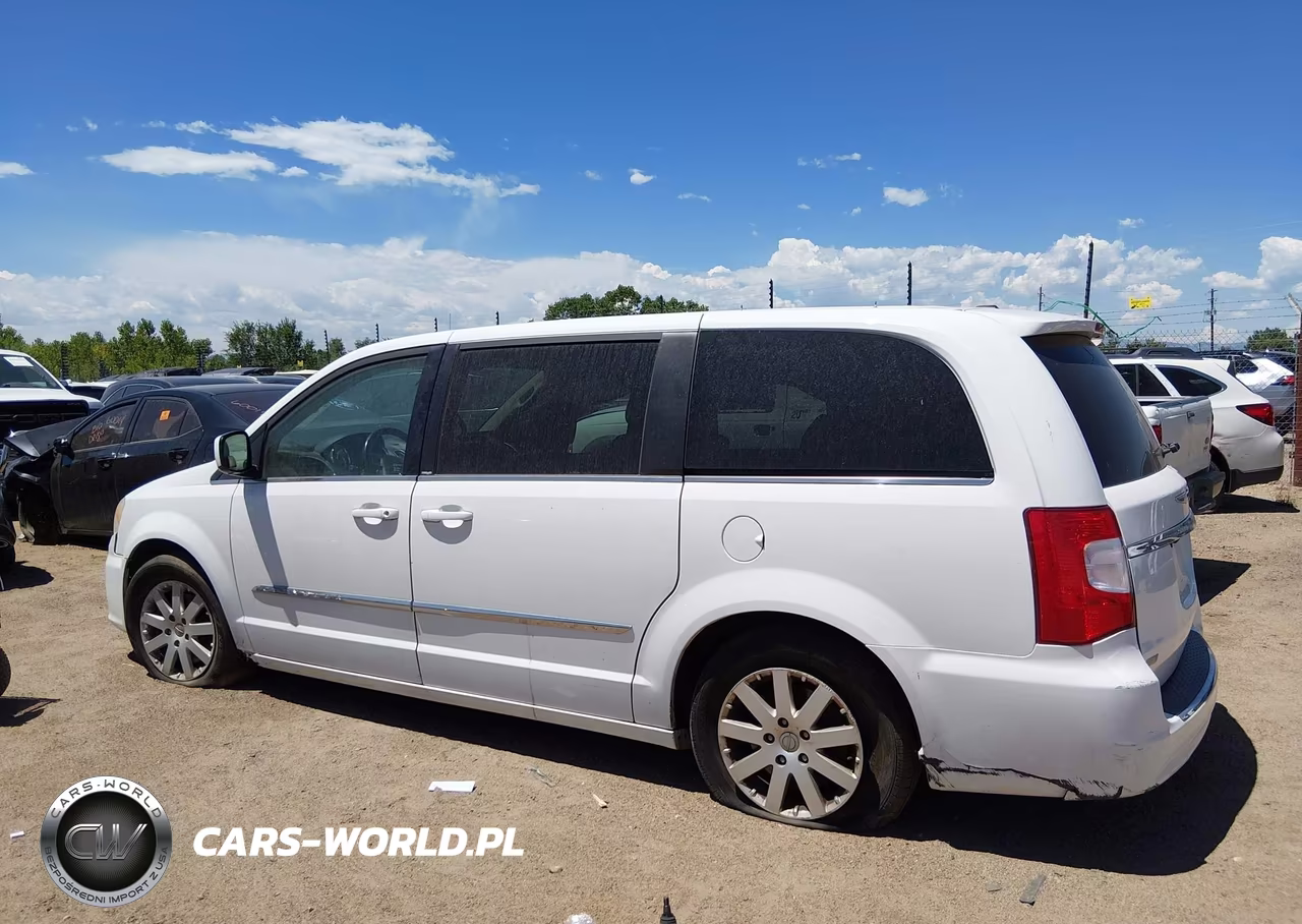 CHRYSLER TOWN & COU VIN:2C4RC1BG5ER293177 - 14