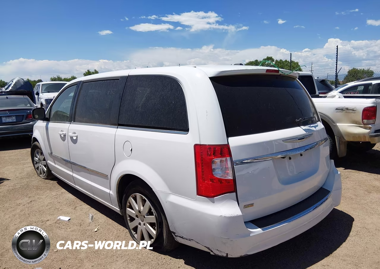 CHRYSLER TOWN & COU VIN:2C4RC1BG5ER293177 - 3
