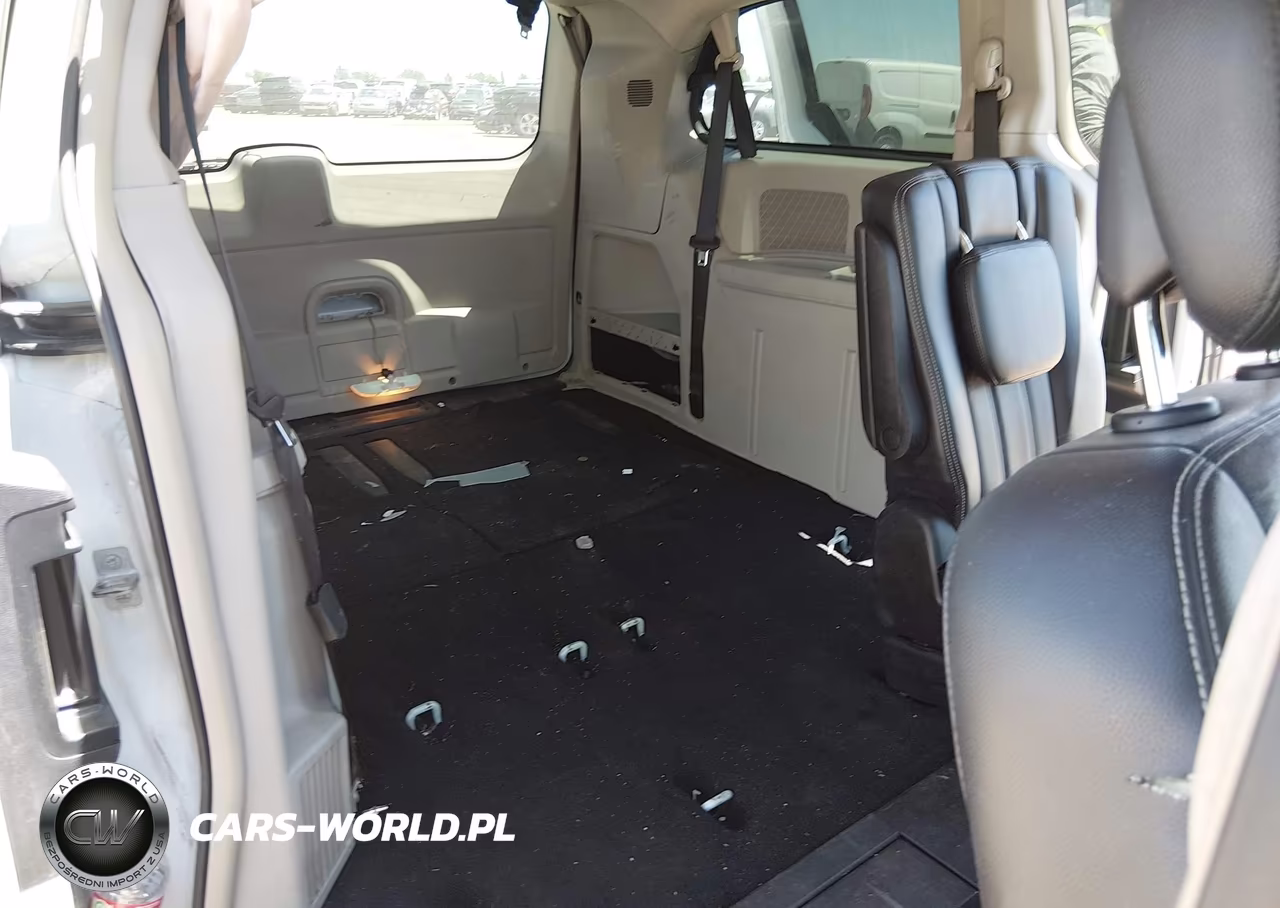 CHRYSLER TOWN & COU VIN:2C4RC1BG5ER293177 - 8