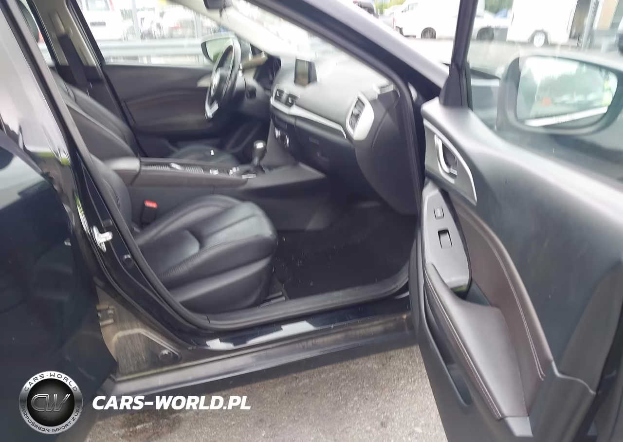 2018 Mazda Mazda3 Touring VIN:3MZBN1V32JM261581 - 5