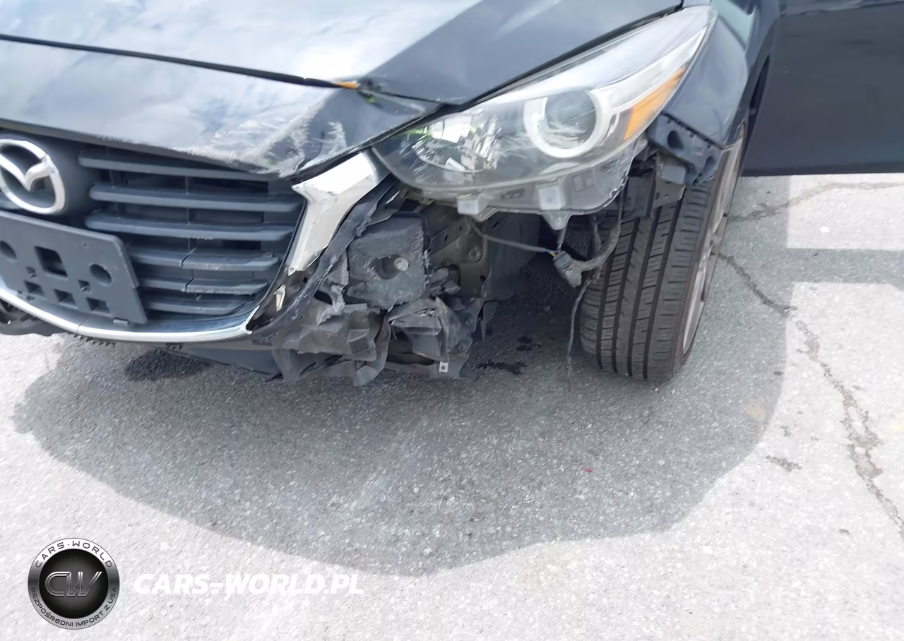 2018 Mazda Mazda3 Touring VIN:3MZBN1V32JM261581 - 6