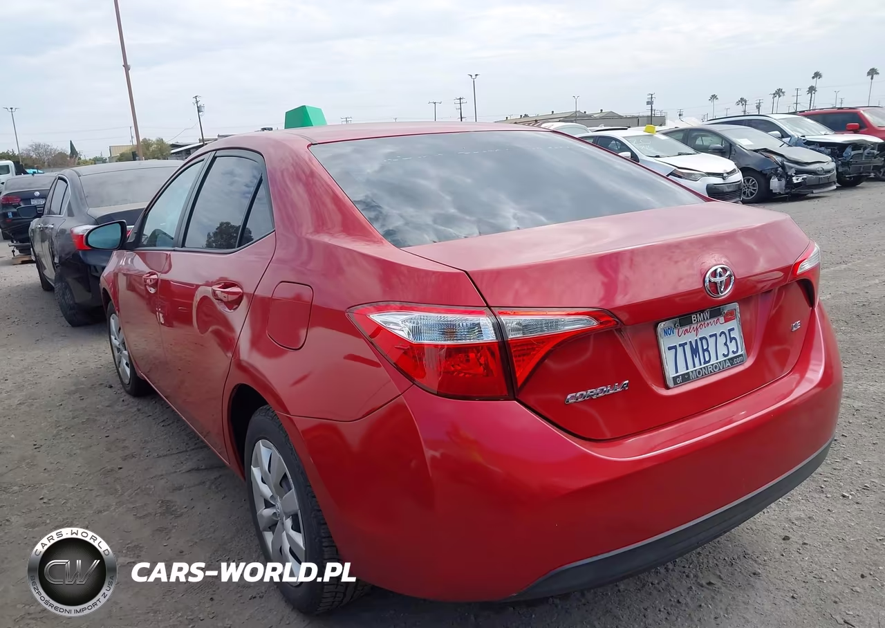2016 Toyota Corolla Le VIN:5YFBURHE3GP415816 - 3