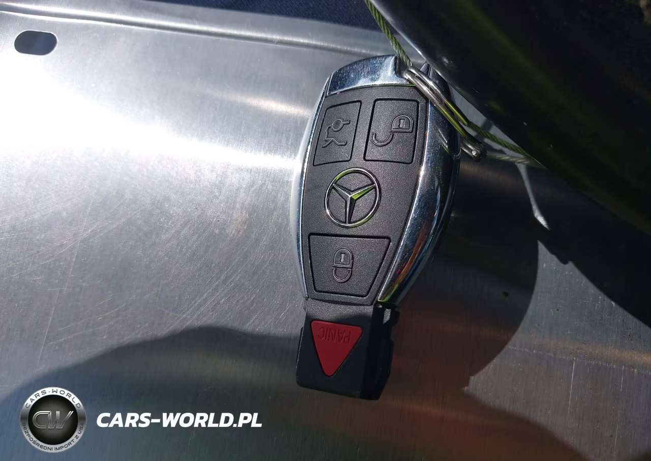 2015 Mercedes-Benz C 300 4Matic VIN:55SWF4KB8FU010217 - 11