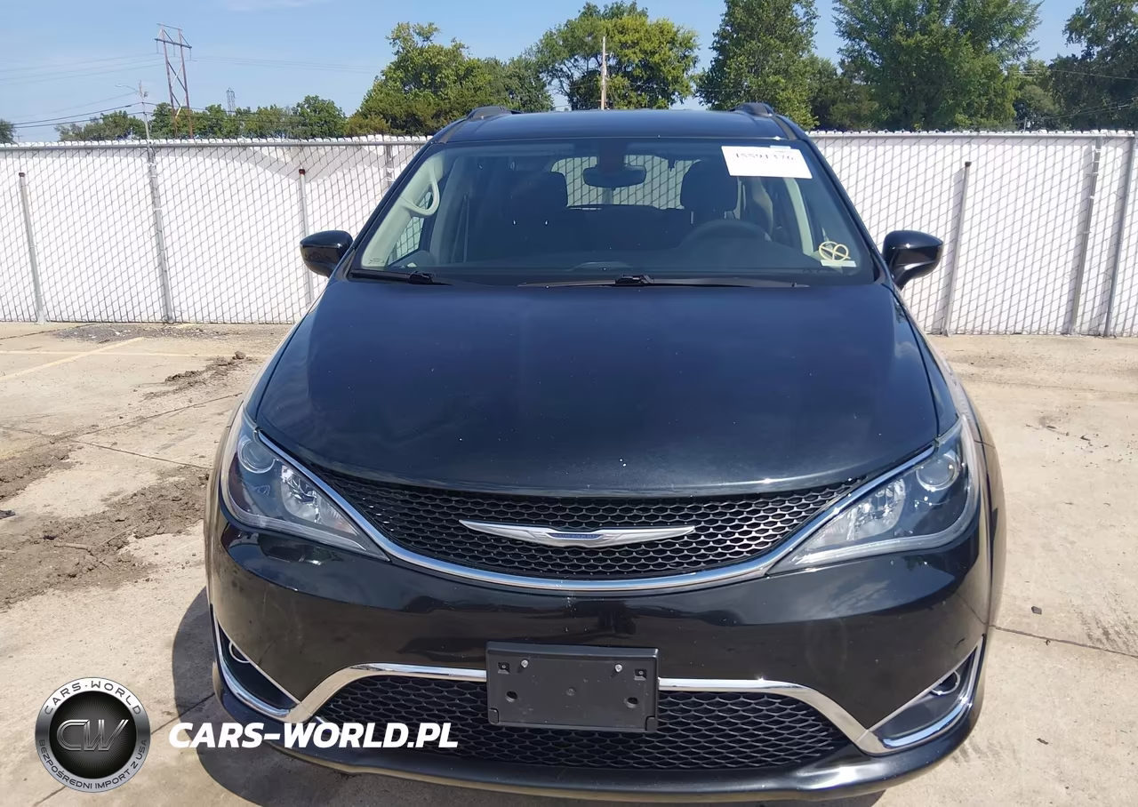 2017 Chrysler Pacifica Touring Plus VIN:2C4RC1BG3HR771827 - 12