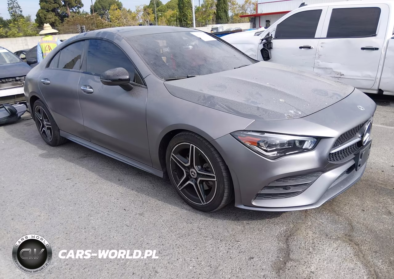 2021 Mercedes-Benz Cla 250 4Matic – zdjęcie 1 z 18