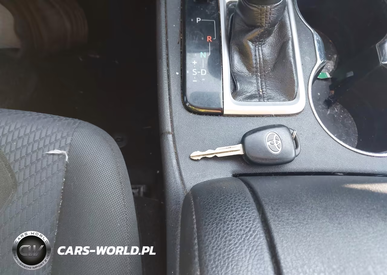 2019 Toyota Highlander Le VIN:5TDBZRFH9KS915378 - 11