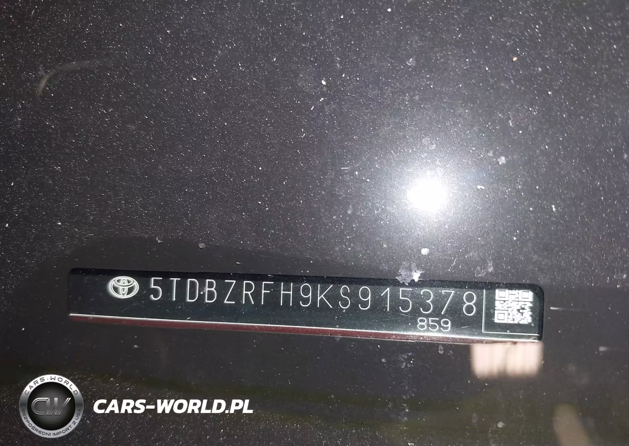 2019 Toyota Highlander Le VIN:5TDBZRFH9KS915378 - 19