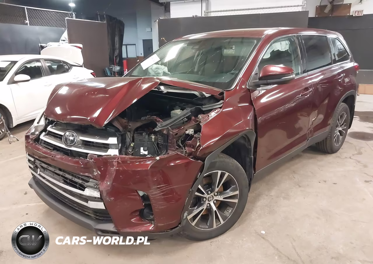 2019 Toyota Highlander Le VIN:5TDBZRFH9KS915378 - 2