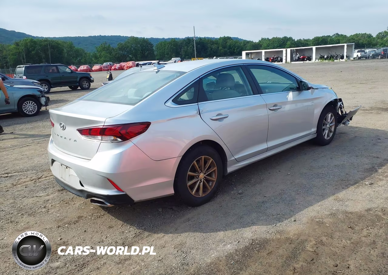 2018 Hyundai Sonata Se VIN:5NPE24AF7JH617118 - 4