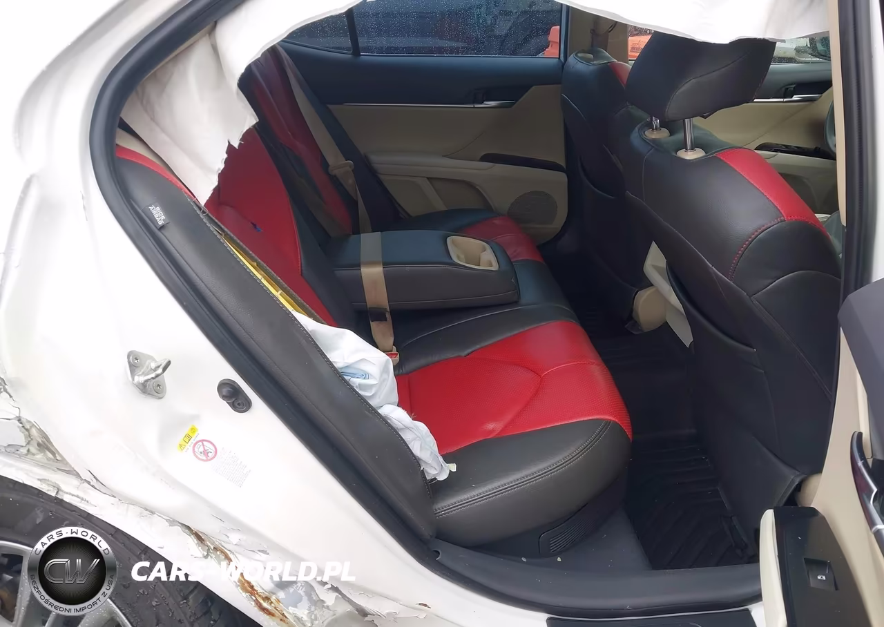 2018 Toyota Camry Hybrid Le VIN:4T1B31HK2JU502722 - 8