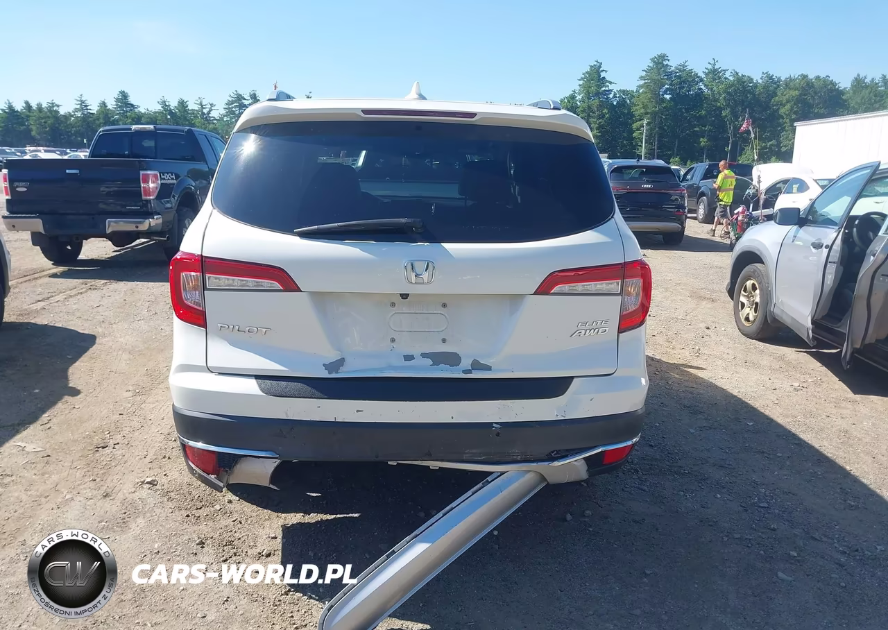 2019 Honda Pilot Elite VIN:5FNYF6H08KB029579 - 16