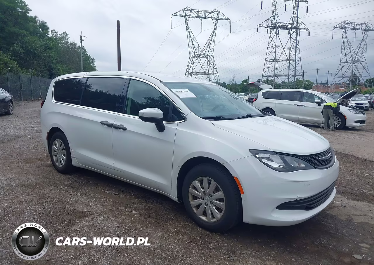 2020 Chrysler Voyager L