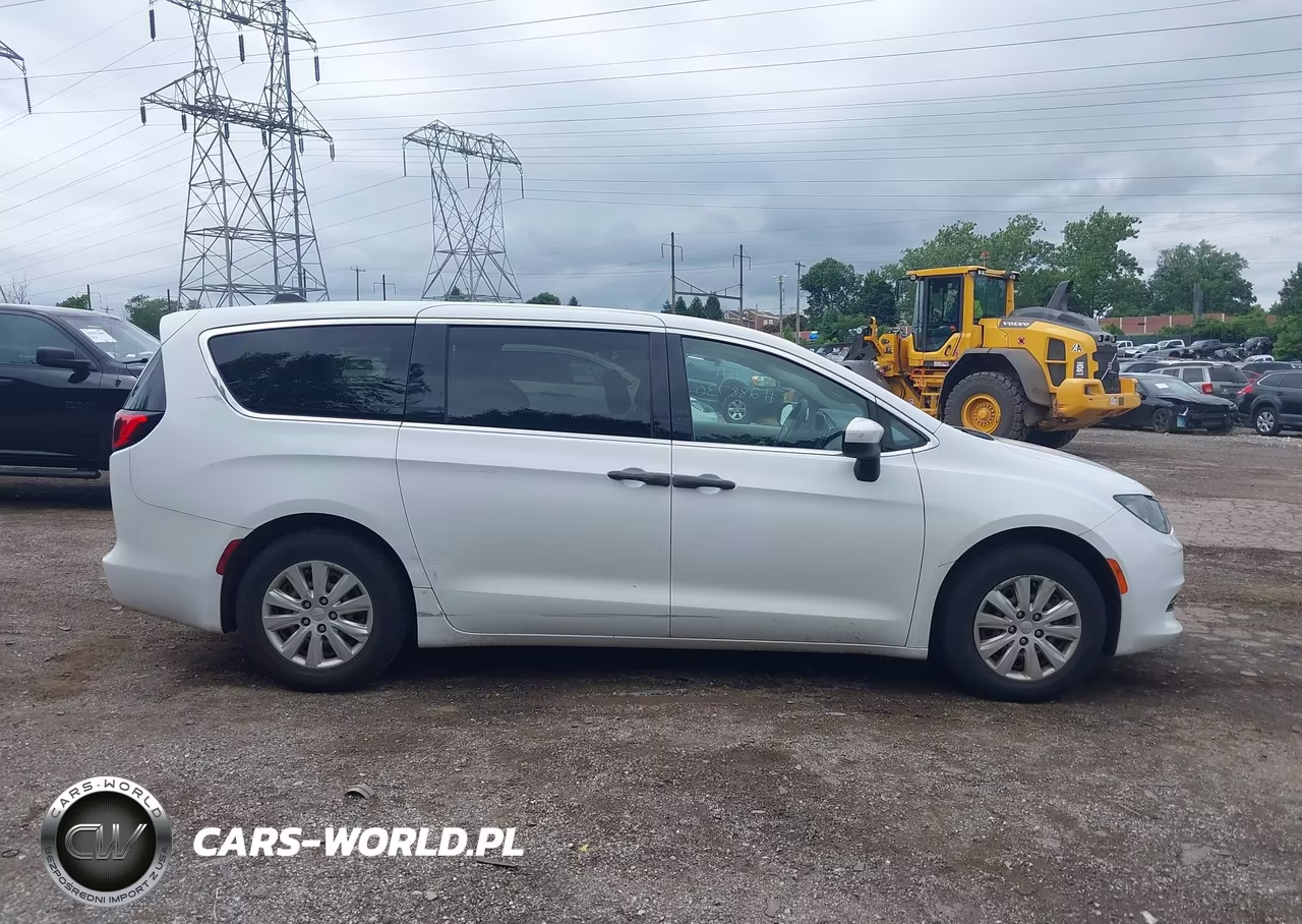 2020 Chrysler Voyager L VIN:2C4RC1AG4LR193201 - 13