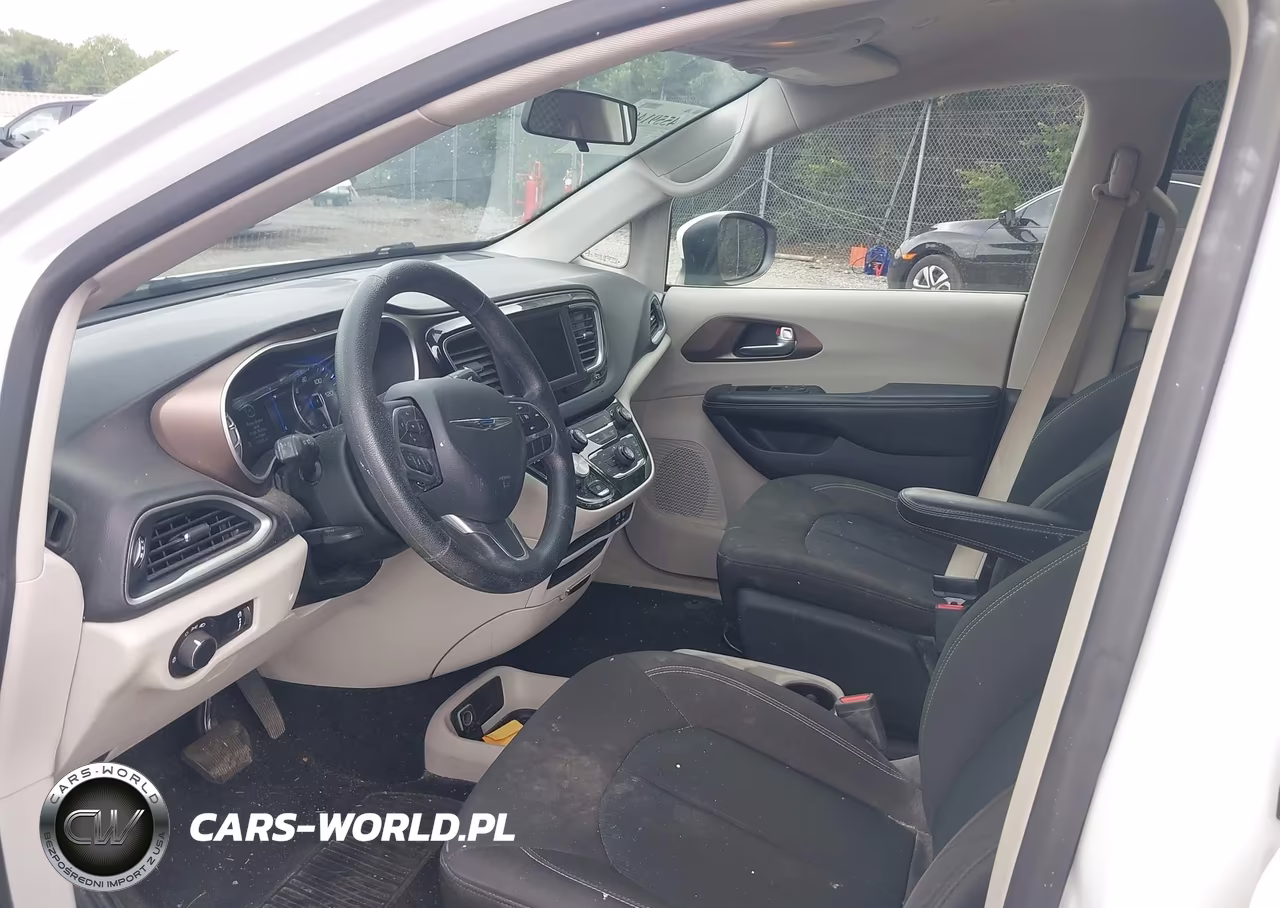 2020 Chrysler Voyager L VIN:2C4RC1AG4LR193201 - 14