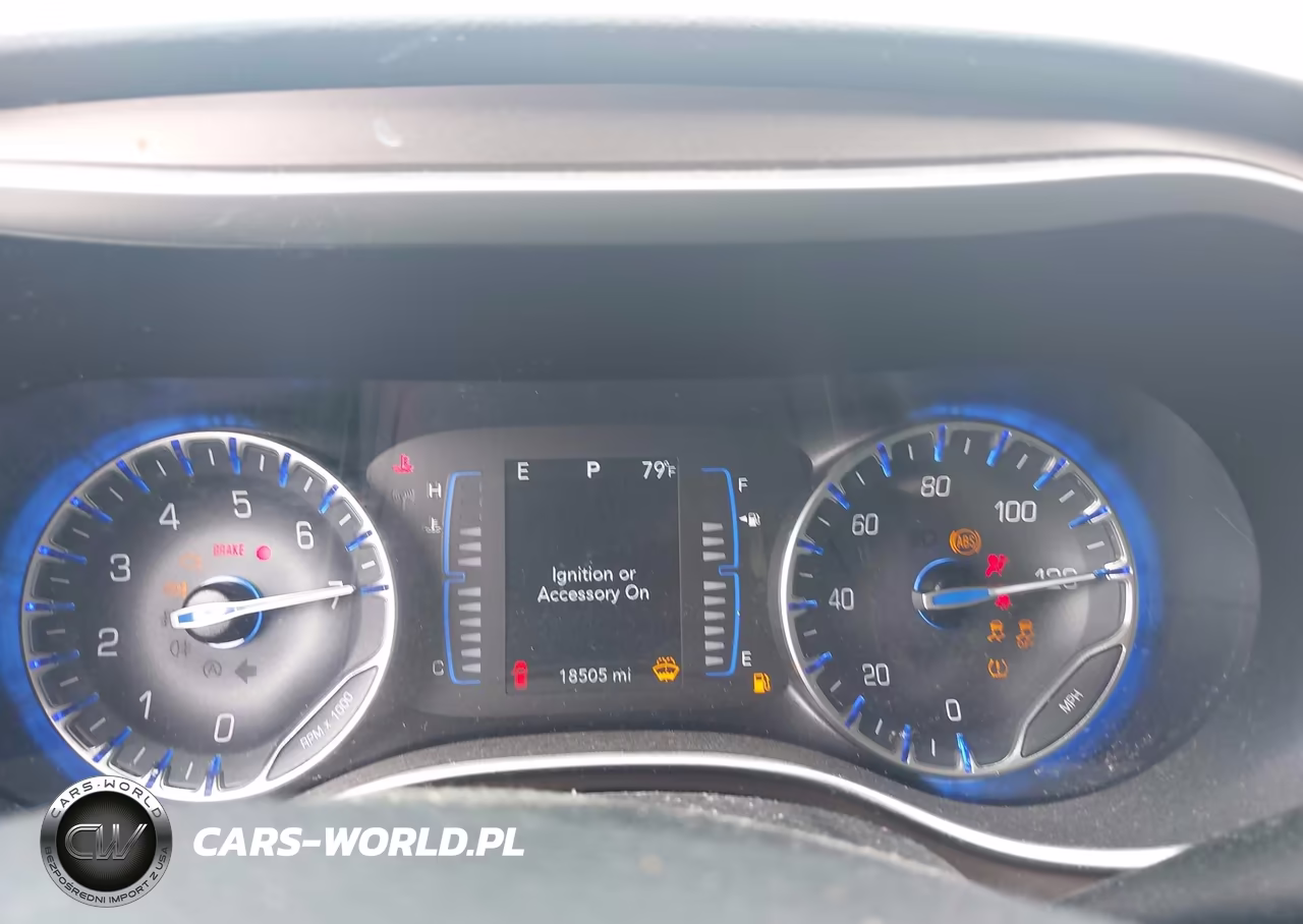 2020 Chrysler Voyager L VIN:2C4RC1AG4LR193201 - 7