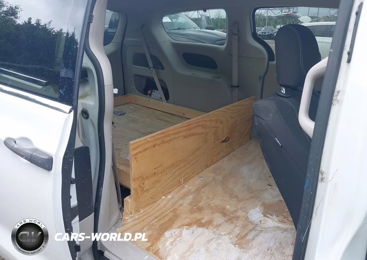 2020 Chrysler Voyager L VIN:2C4RC1AG4LR193201 - 8