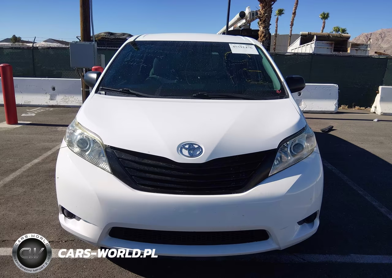 2017 Toyota Sienna L 7 Passenger VIN:5TDZZ3DC6HS820840 - 13