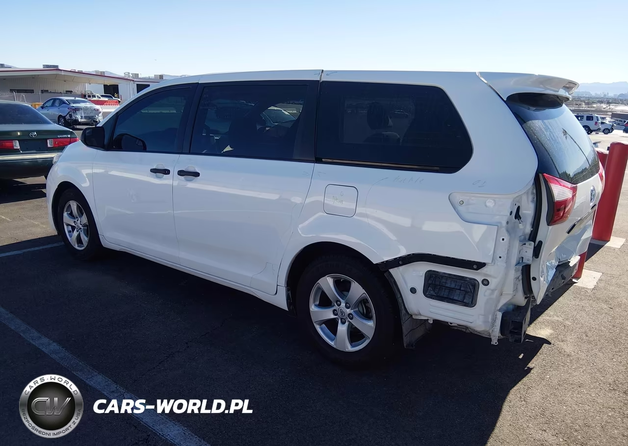 2017 Toyota Sienna L 7 Passenger VIN:5TDZZ3DC6HS820840 - 3