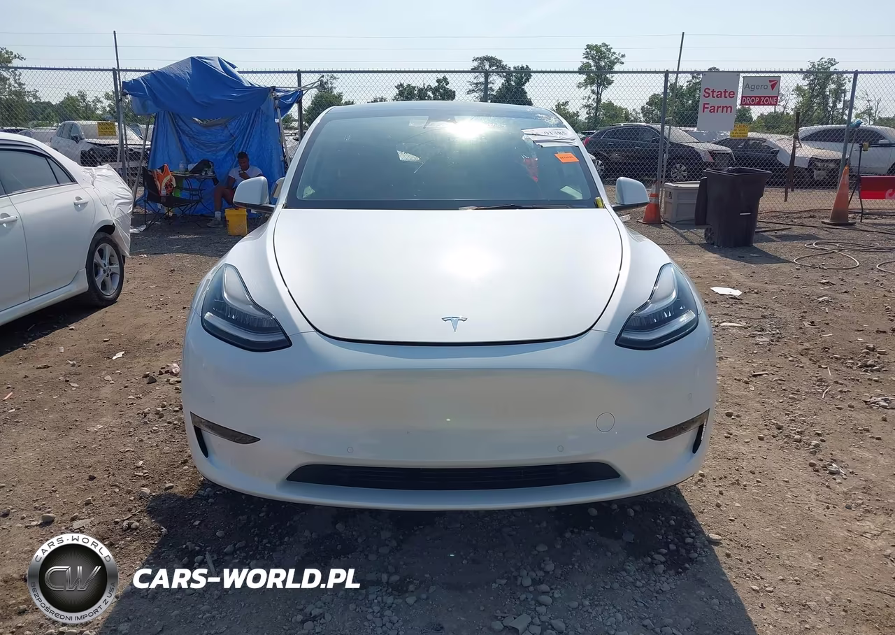 2021 Tesla Model Y Standard Range Rear-Wheel Drive VIN:5YJYGDED2MF105910 - 13