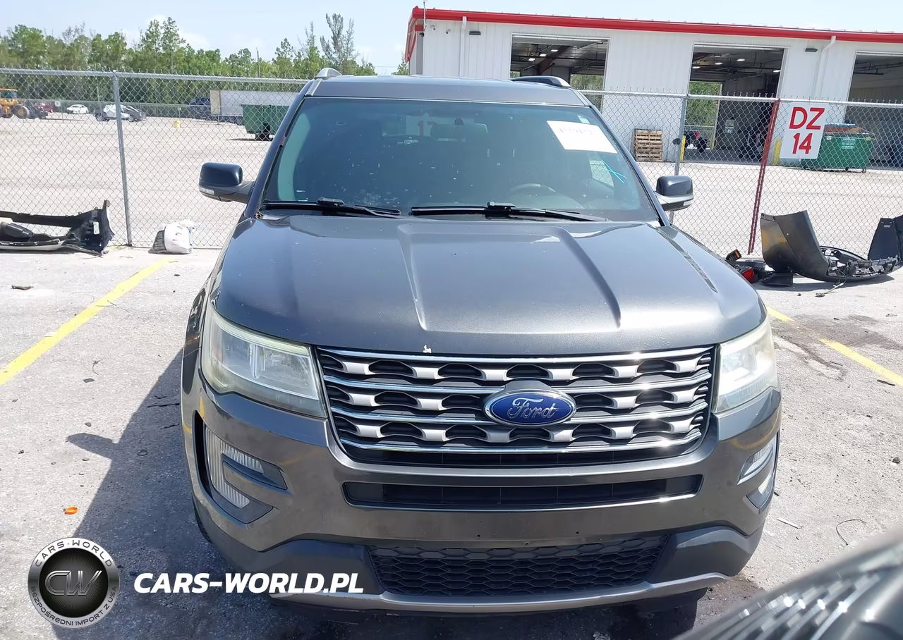 2017 Ford Explorer Xlt VIN:1FM5K7D86HGC14773 - 13