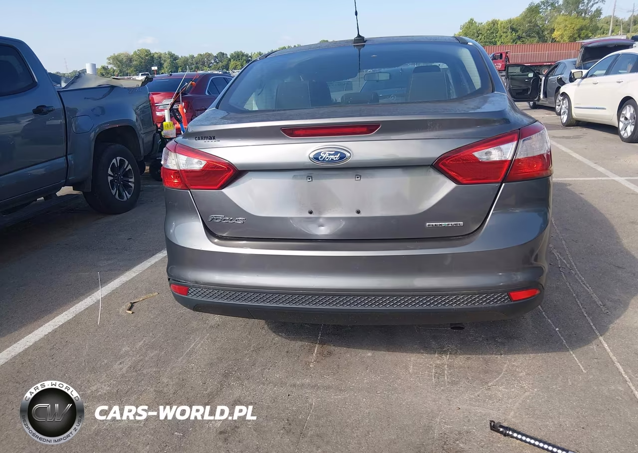 2013 Ford Focus S VIN:1FADP3E26DL330728 - 16