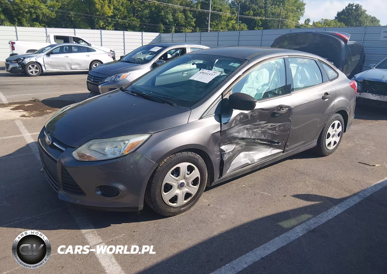 2013 Ford Focus S VIN:1FADP3E26DL330728 - 2