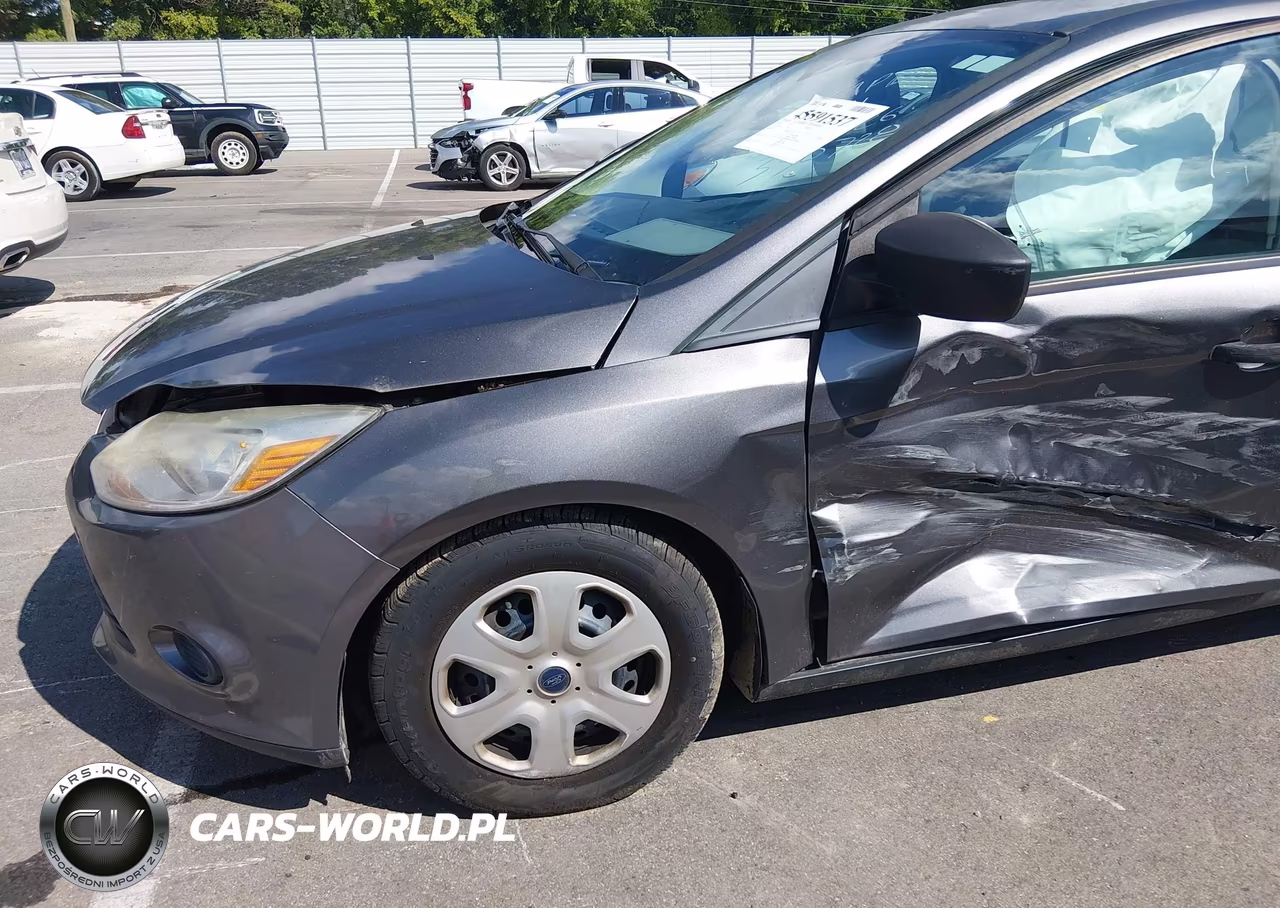 2013 Ford Focus S VIN:1FADP3E26DL330728 - 6