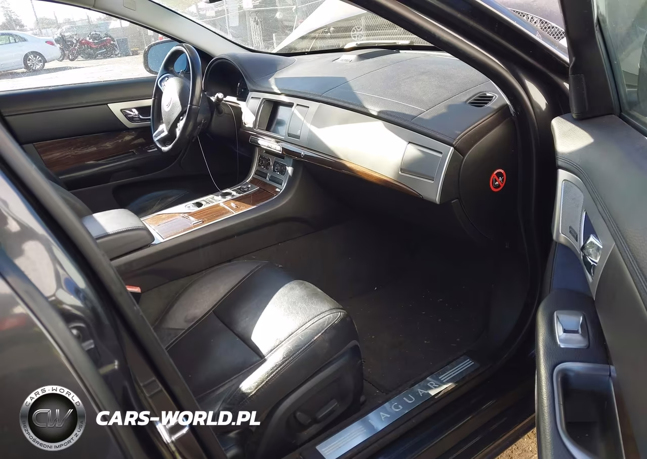 2013 Jaguar Xf I4 T VIN:SAJWA0ES2DPS70637 - 5