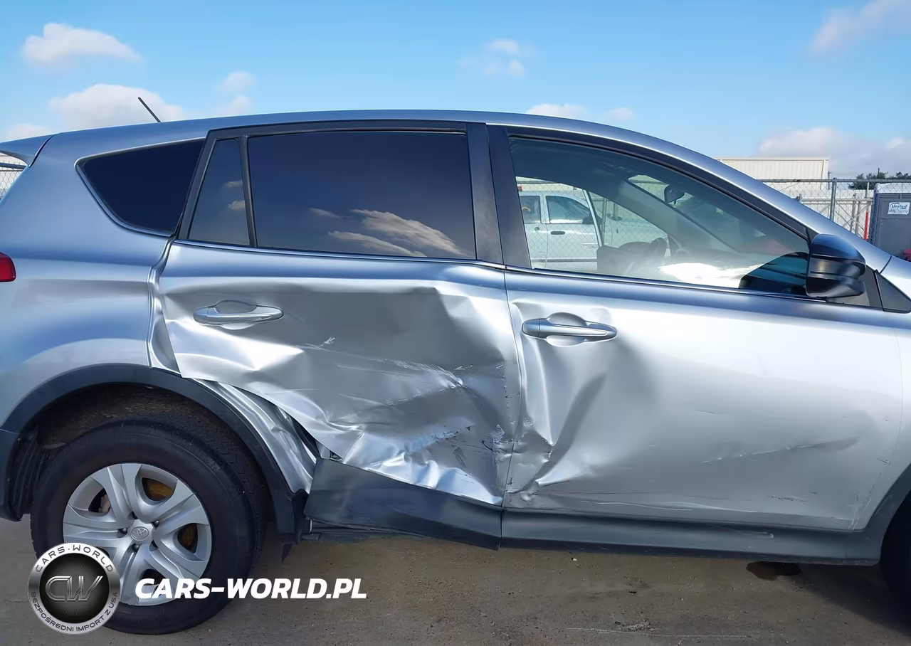 2015 Toyota Rav4 Le VIN:JTMZFREV9FD067714 - 6