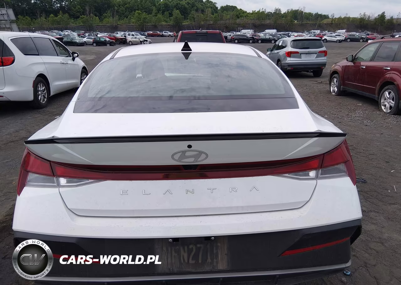 2025 Hyundai Elantra Sel Sport VIN:KMHLM4DGXSU882477 - 16