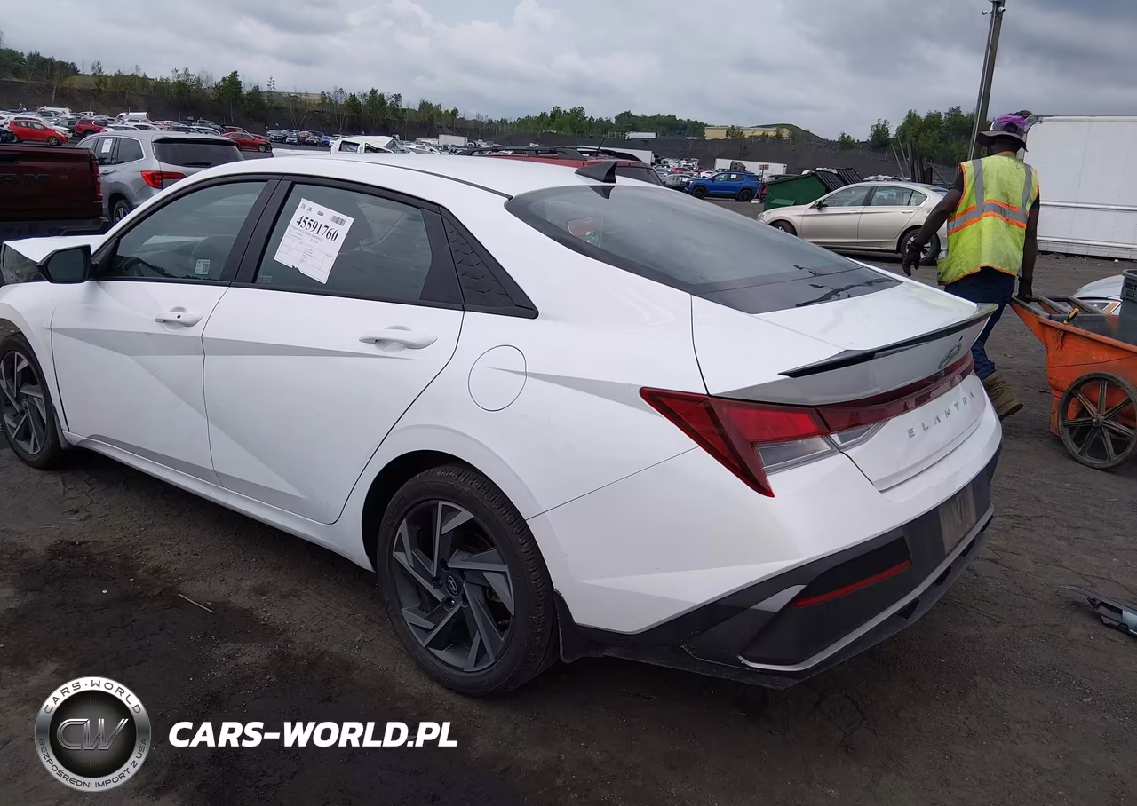 2025 Hyundai Elantra Sel Sport VIN:KMHLM4DGXSU882477 - 3