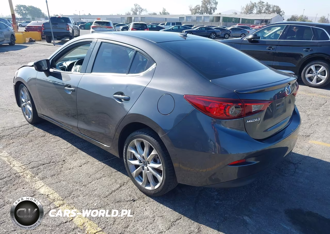 2015 Mazda Mazda3 S Touring VIN:JM1BM1V39F1232945 - 3