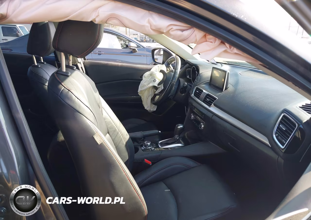 2015 Mazda Mazda3 S Touring VIN:JM1BM1V39F1232945 - 5