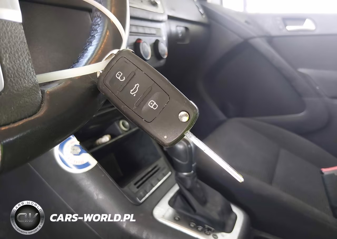 2014 Volkswagen Tiguan S VIN:WVGBV3AX3EW615049 - 11