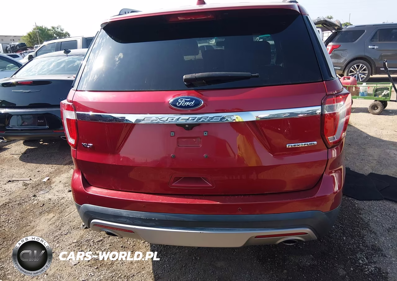2016 Ford Explorer Xlt VIN:1FM5K7D83GGA32124 - 16