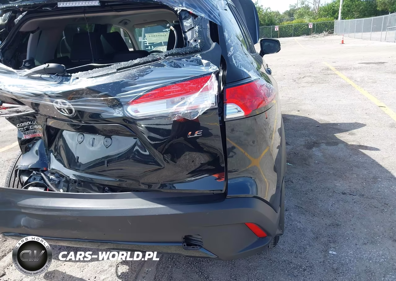 2024 Toyota Corolla Cross Le VIN:7MUCAAAG0RV101664 - 6