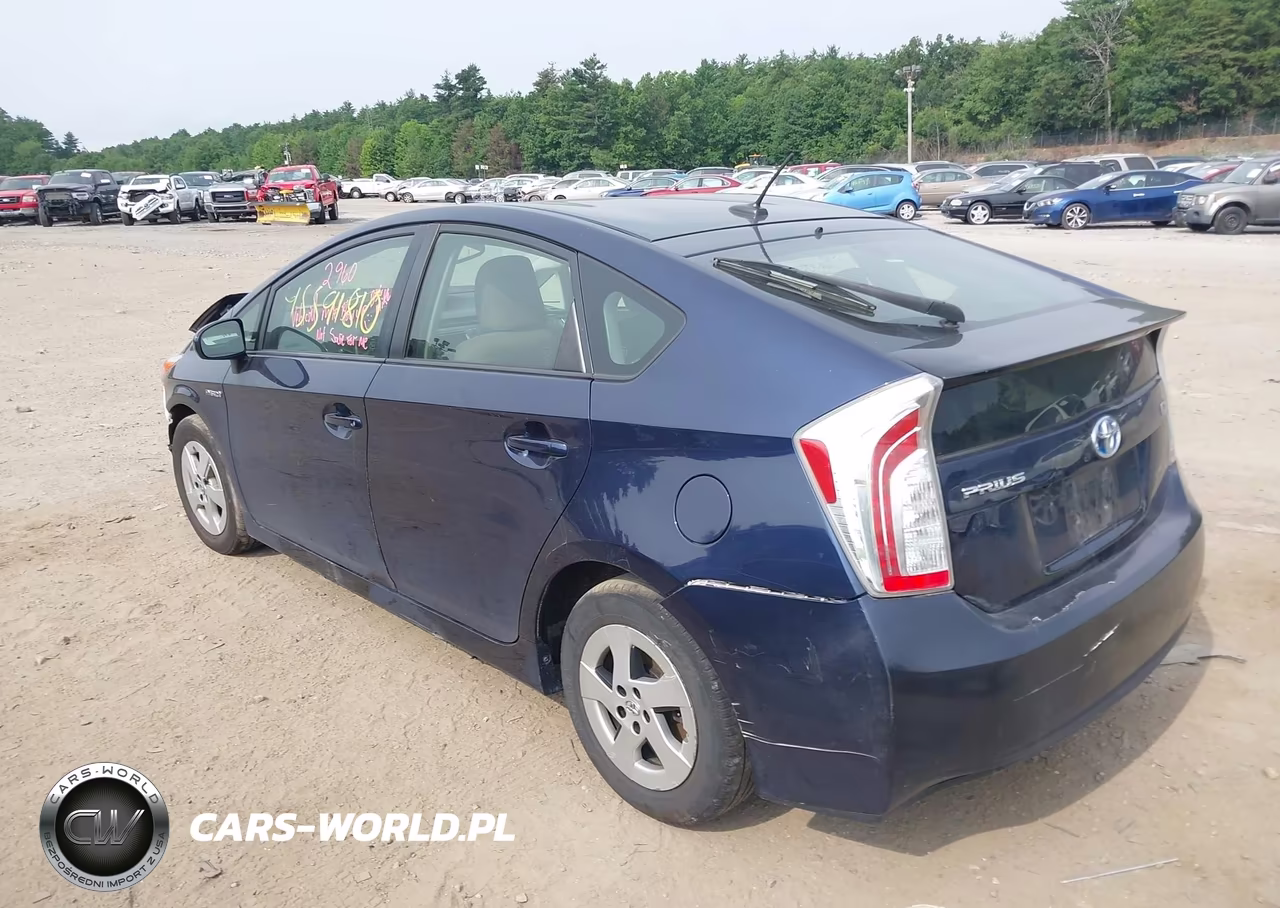 2014 Toyota Prius Three VIN:JTDKN3DU9E0379497 - 3